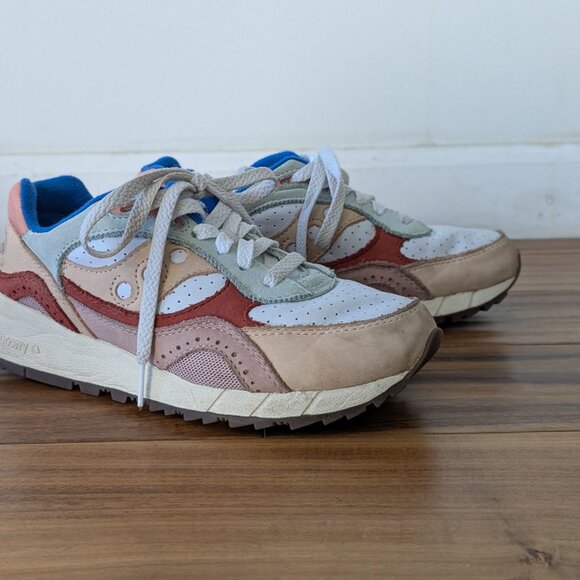 Athletic_Shoes